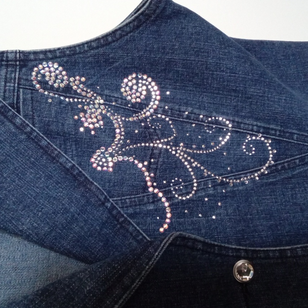 Katina Marie Women's Upstyled Denim Vest with Rhinestone Embellishments Medium - Picture 4 of 10